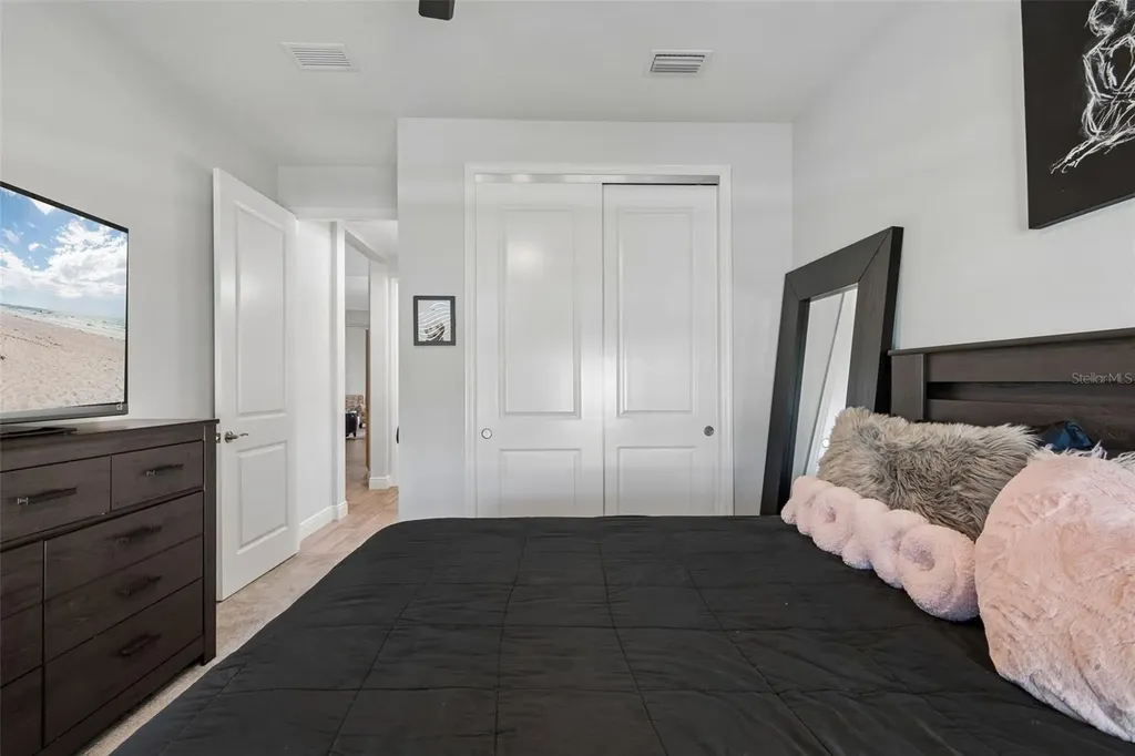 1008 Siberian Glen Bradenton FL 34212