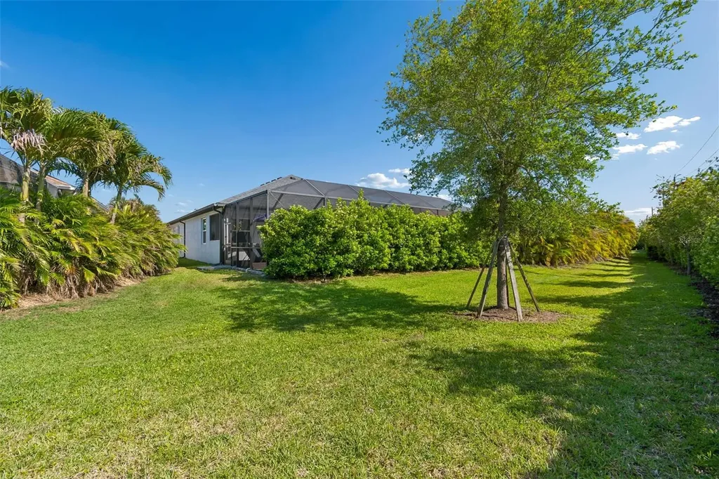 1008 Siberian Glen Bradenton FL 34212