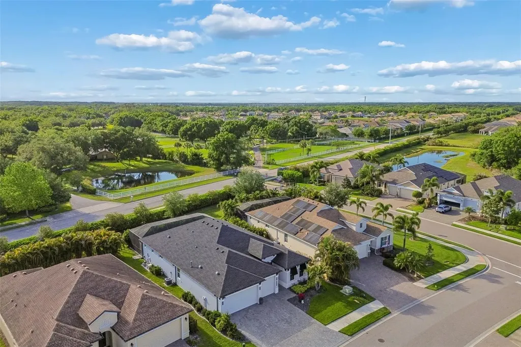 1008 Siberian Glen Bradenton FL 34212