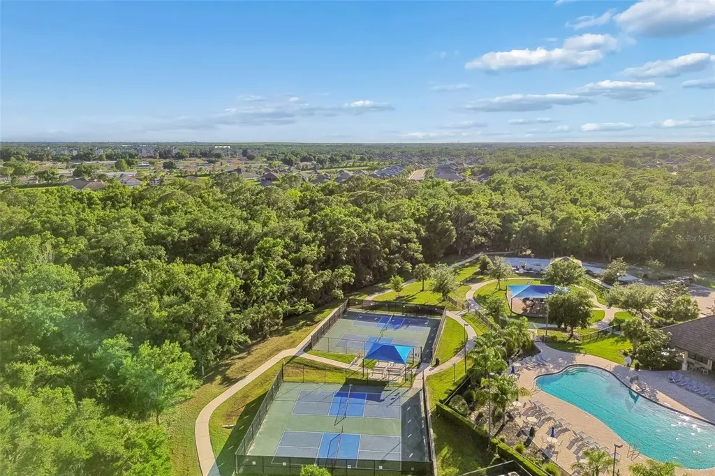 1008 Siberian Glen Bradenton FL 34212