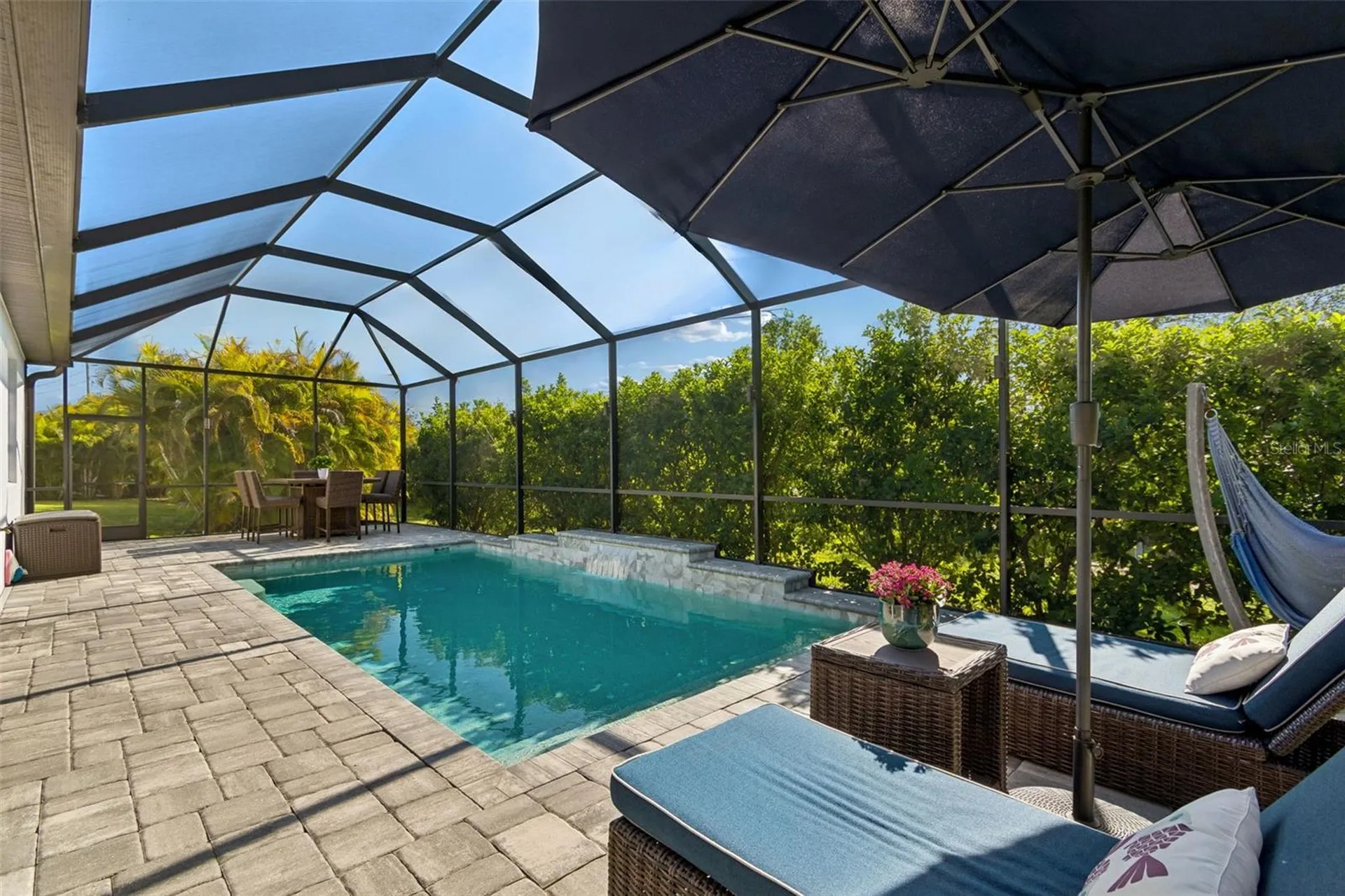 1008 Siberian Glen Bradenton FL 34212