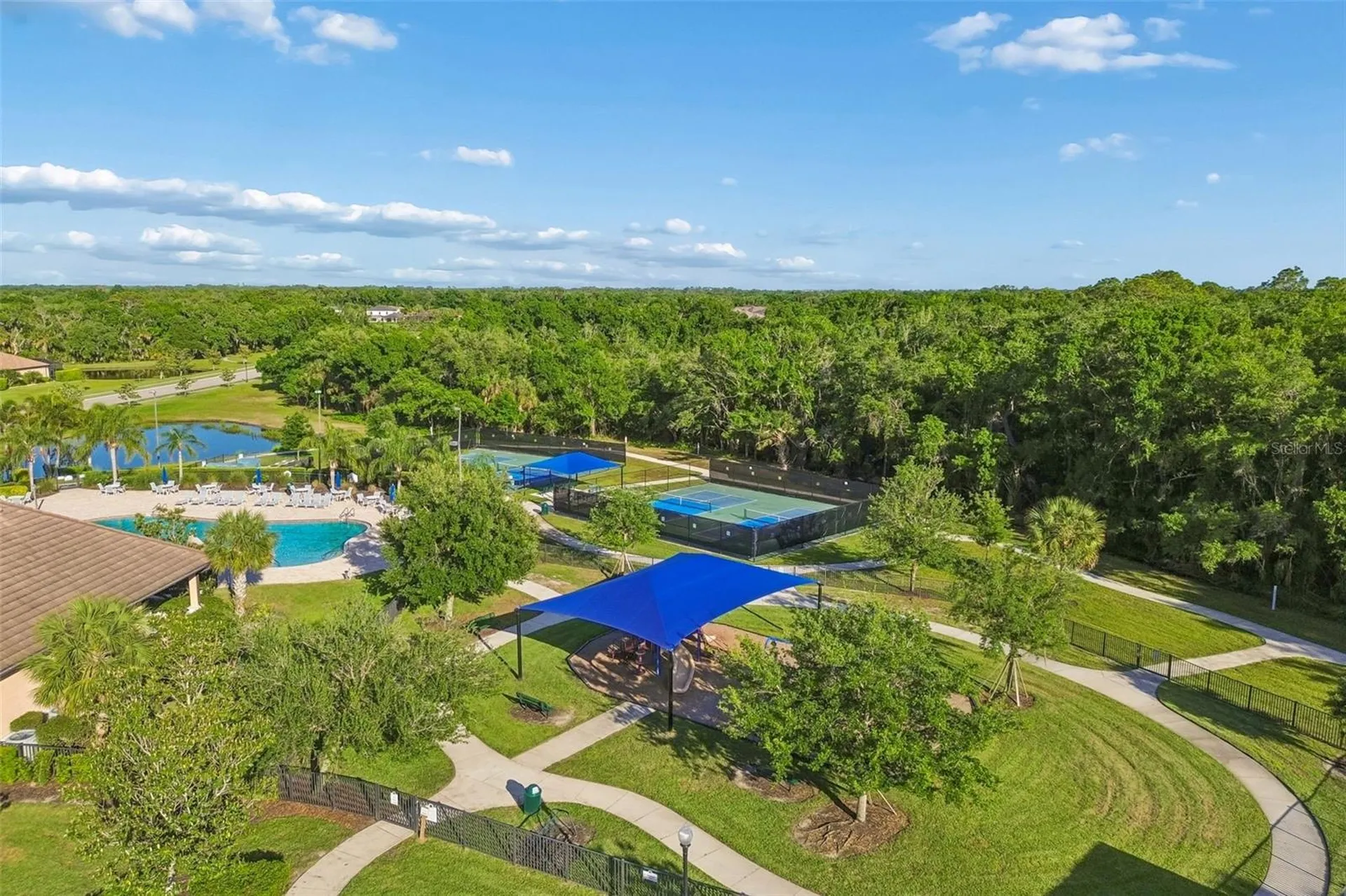 1008 Siberian Glen Bradenton FL 34212