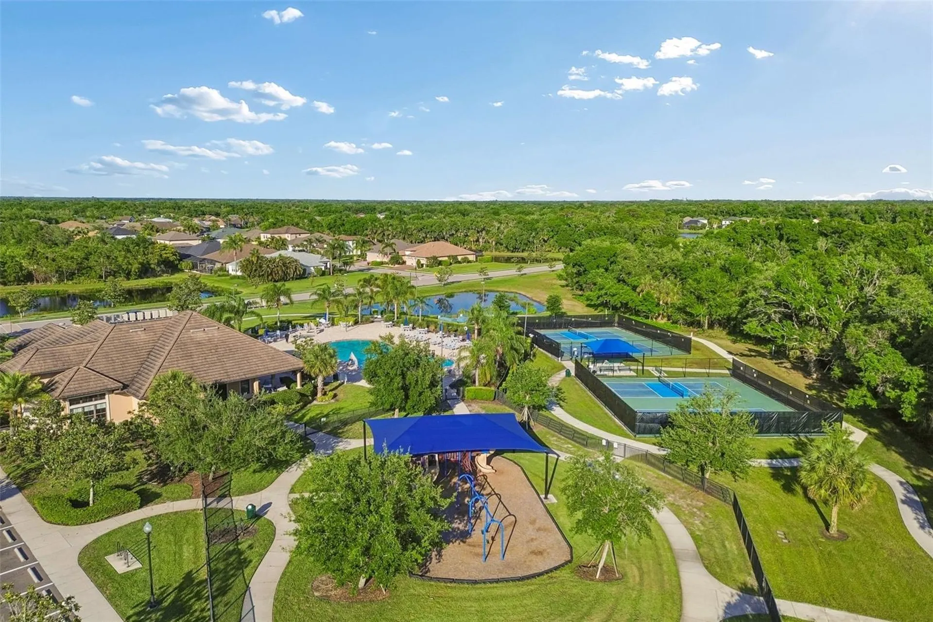 1008 Siberian Glen Bradenton FL 34212