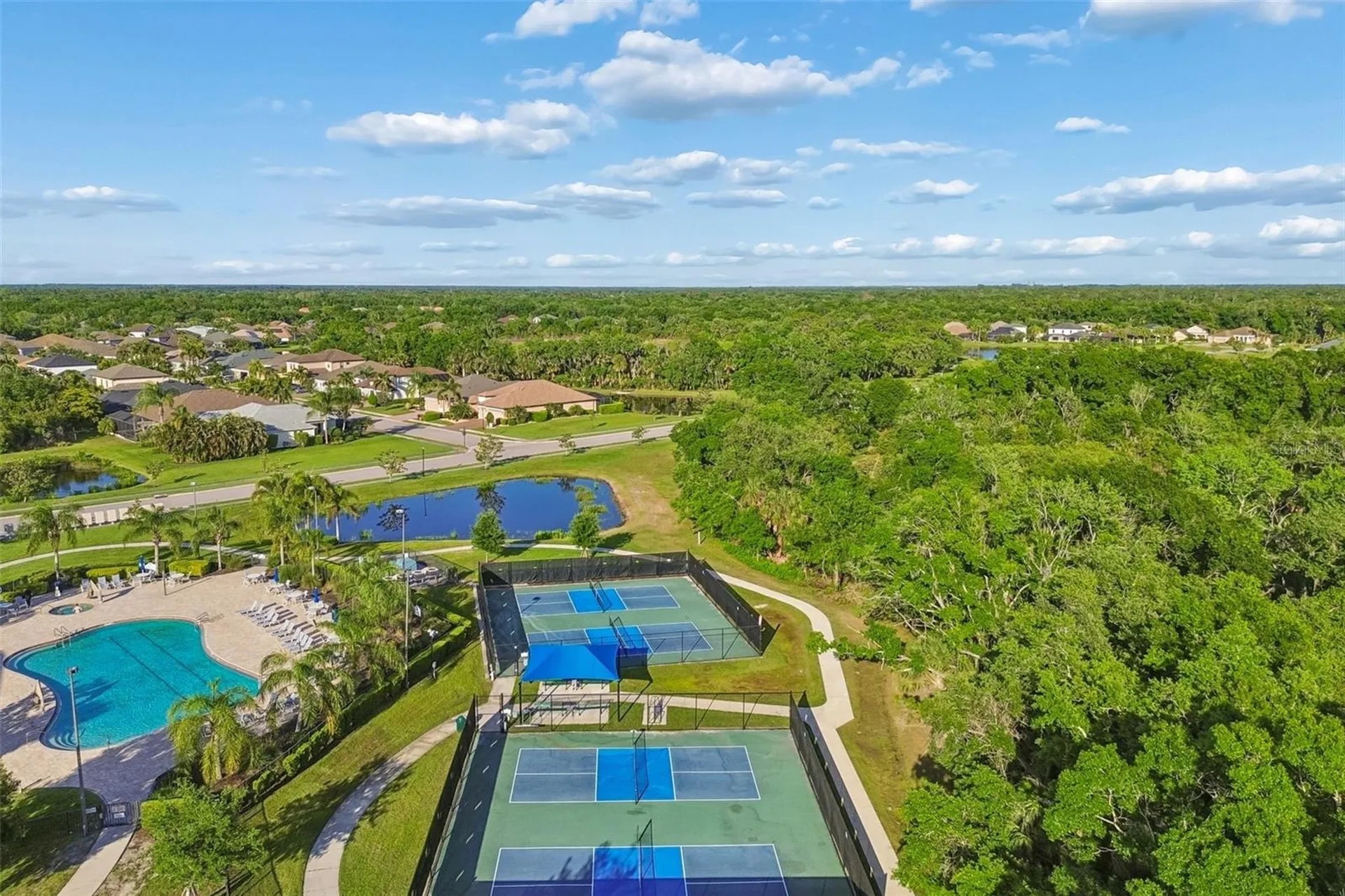 1008 Siberian Glen Bradenton FL 34212