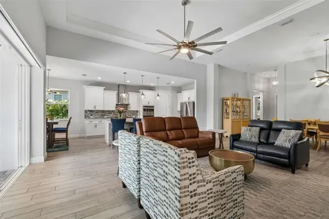 1008 Siberian Glen Bradenton FL 34212