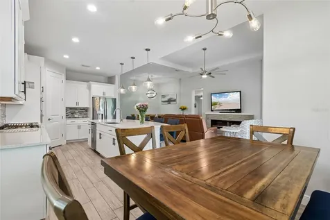 1008 Siberian Glen Bradenton FL 34212
