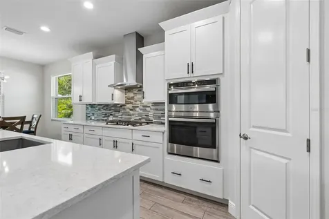 1008 Siberian Glen Bradenton FL 34212