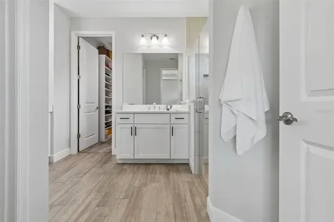 1008 Siberian Glen Bradenton FL 34212
