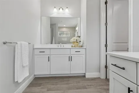 1008 Siberian Glen Bradenton FL 34212