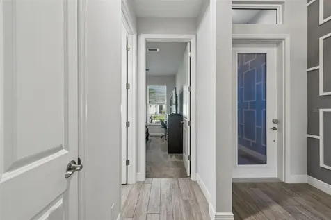 1008 Siberian Glen Bradenton FL 34212