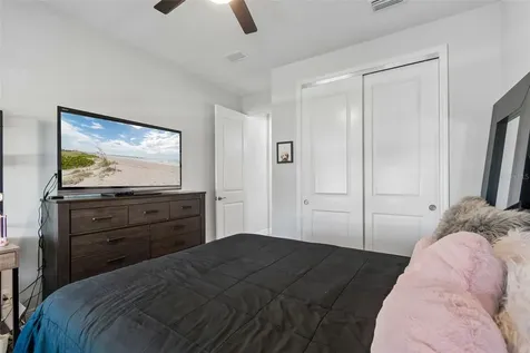 1008 Siberian Glen Bradenton FL 34212