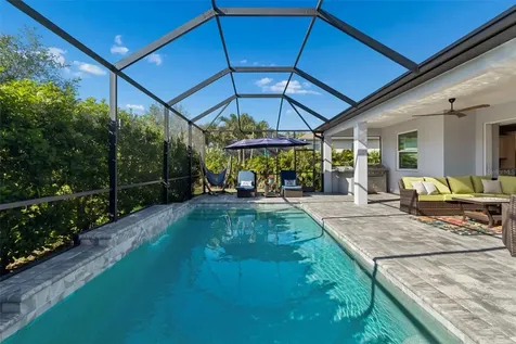 1008 Siberian Glen Bradenton FL 34212