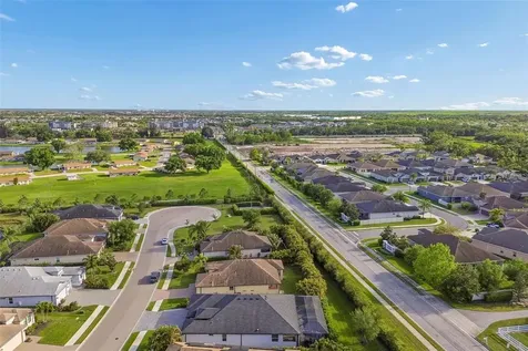 1008 Siberian Glen Bradenton FL 34212