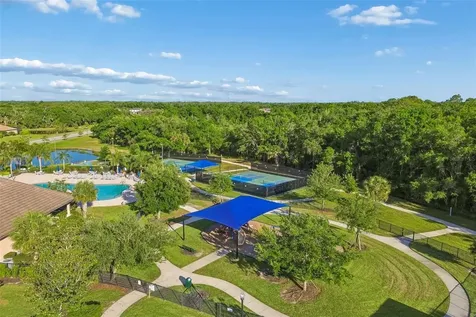 1008 Siberian Glen Bradenton FL 34212