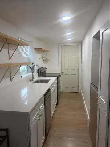 2417 W Gray Street Tampa FL 33609