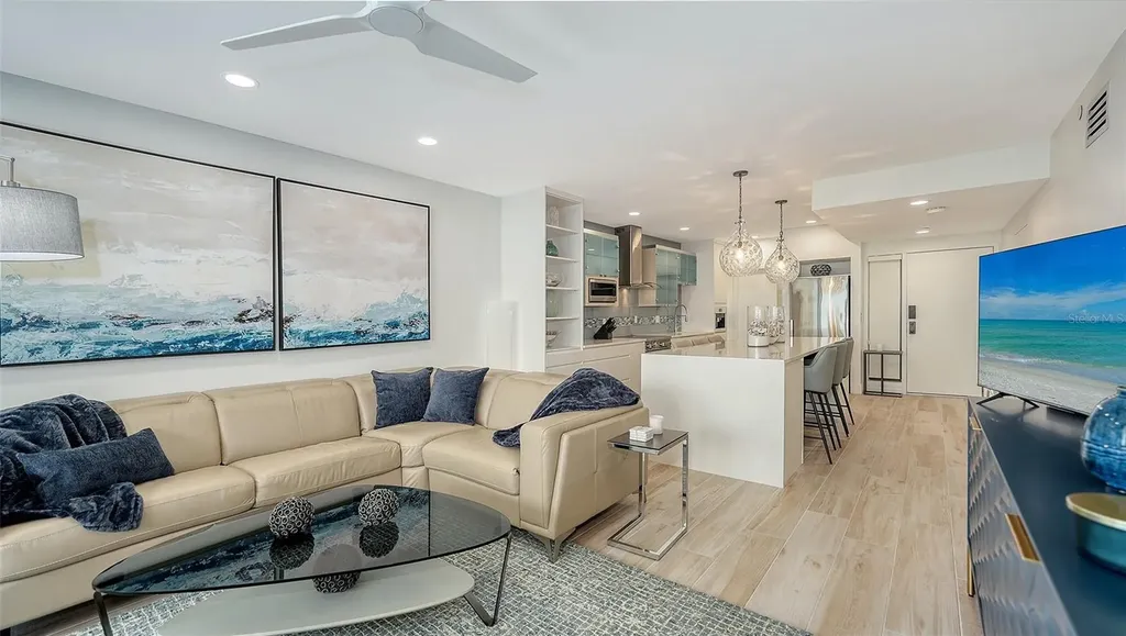 1932 Harbourside Drive Longboat Key FL 34228