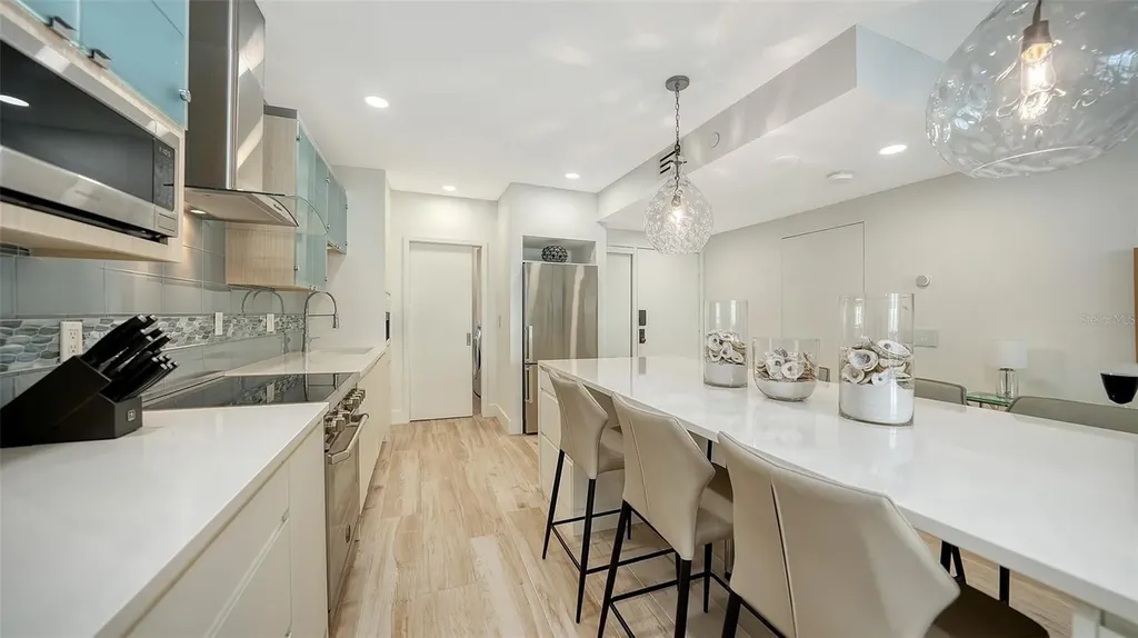 1932 Harbourside Drive Longboat Key FL 34228