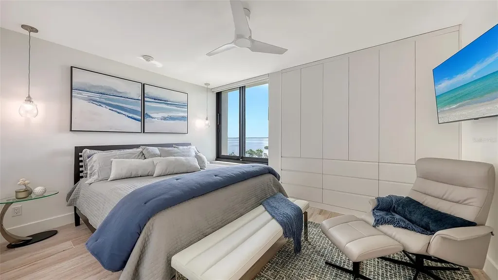 1932 Harbourside Drive Longboat Key FL 34228