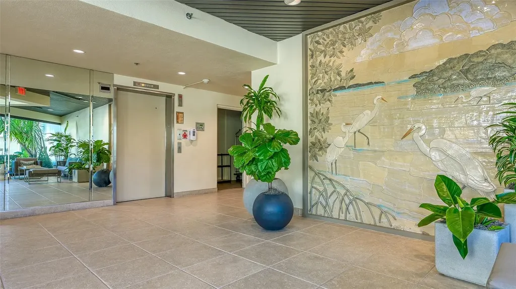 1932 Harbourside Drive Longboat Key FL 34228