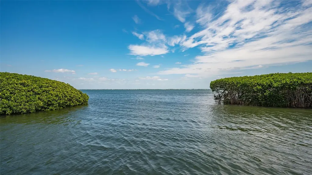 1932 Harbourside Drive Longboat Key FL 34228