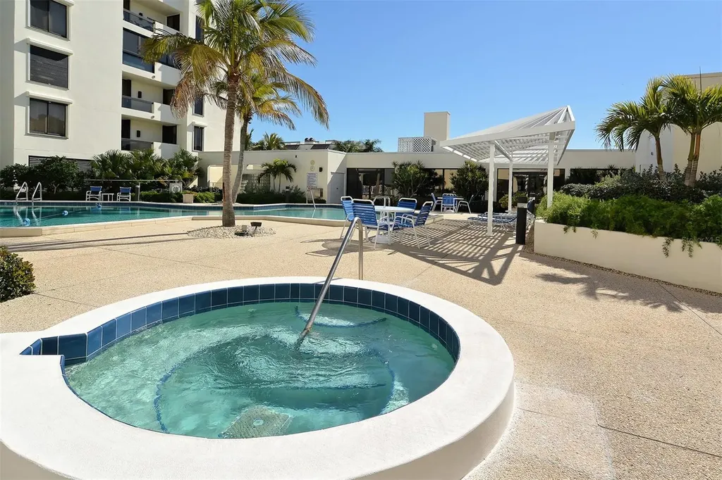 1932 Harbourside Drive Longboat Key FL 34228