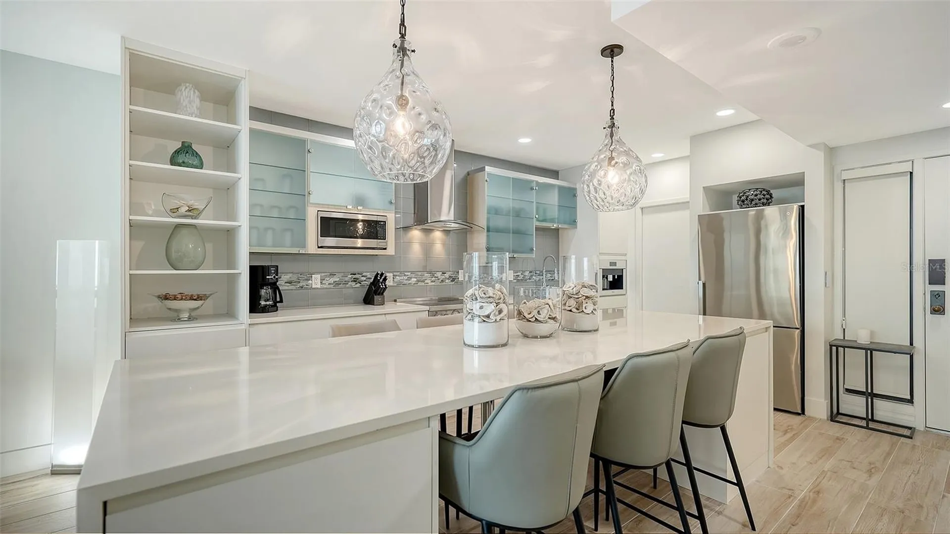 1932 Harbourside Drive Longboat Key FL 34228