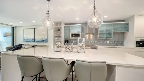 1932 Harbourside Drive Longboat Key FL 34228
