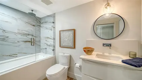 1932 Harbourside Drive Longboat Key FL 34228