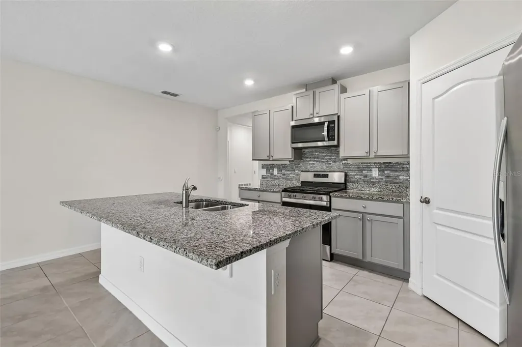 727 Lazio Circle Debary FL 32713