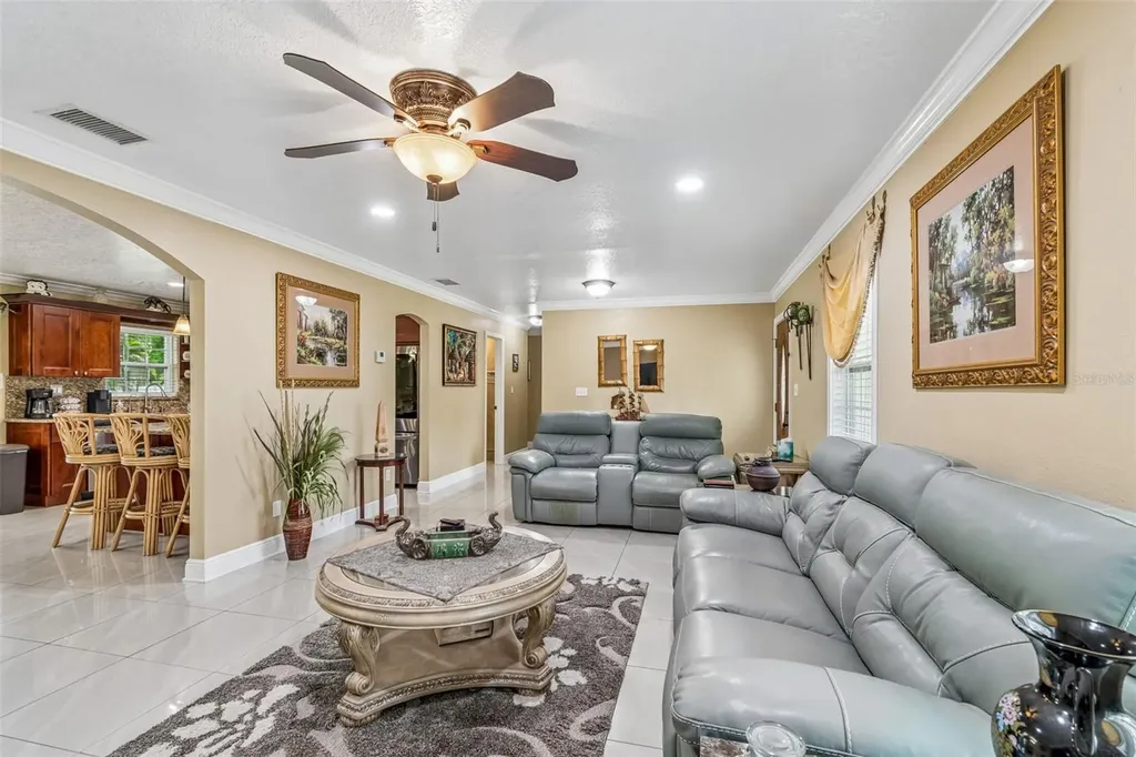 9406 W Flora Street Tampa FL 33615