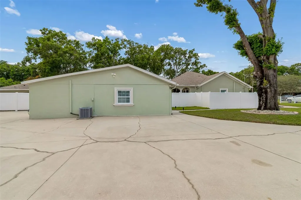 9406 W Flora Street Tampa FL 33615