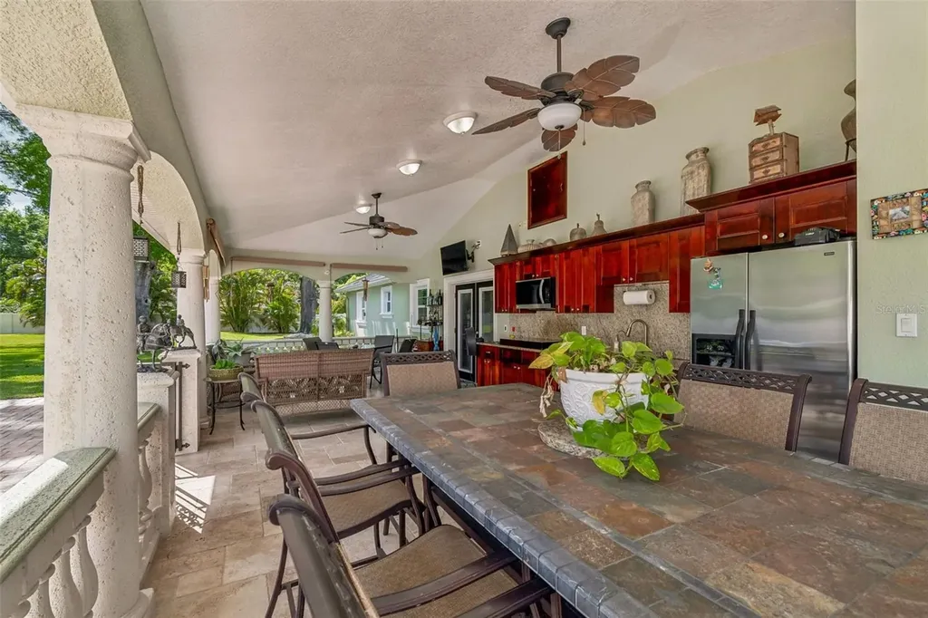 9406 W Flora Street Tampa FL 33615