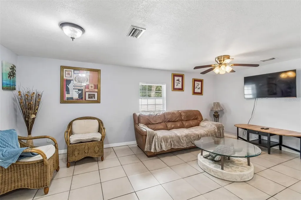 9406 W Flora Street Tampa FL 33615
