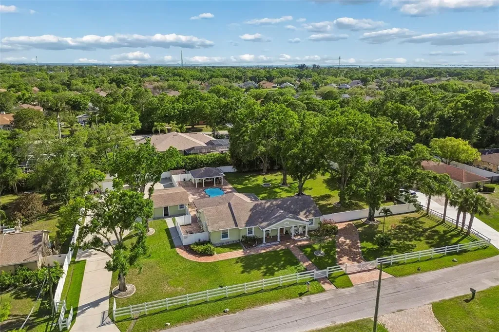 9406 W Flora Street Tampa FL 33615