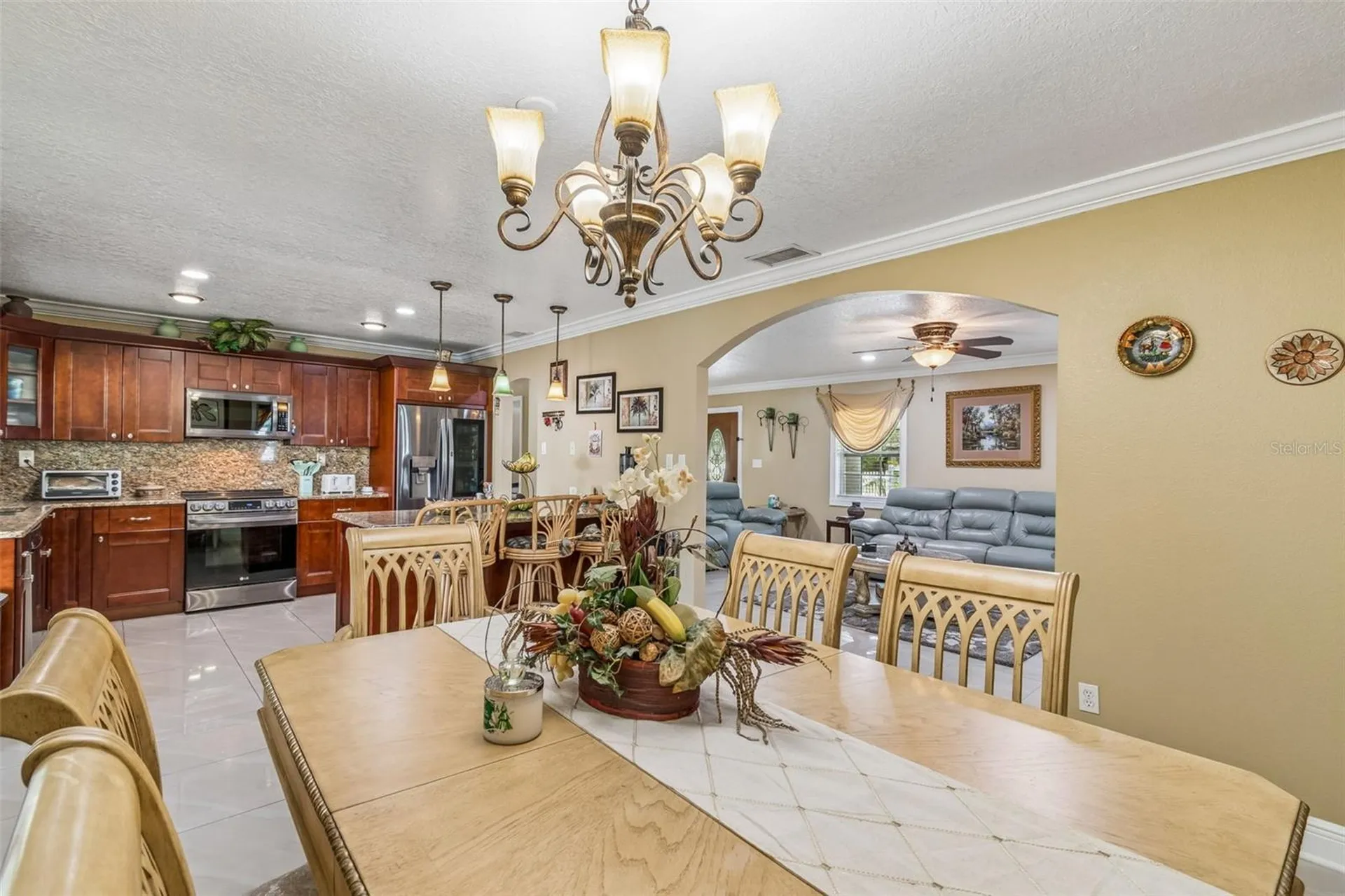 9406 W Flora Street Tampa FL 33615