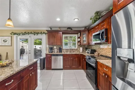 9406 W Flora Street Tampa FL 33615