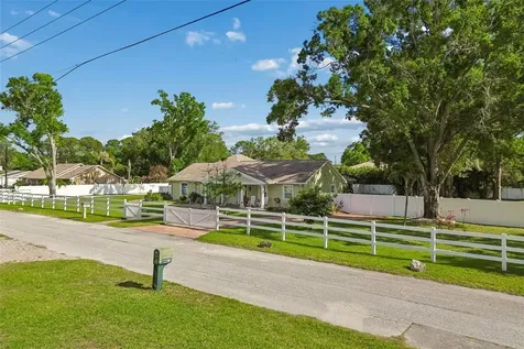 9406 W Flora Street Tampa FL 33615