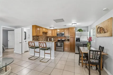 9406 W Flora Street Tampa FL 33615