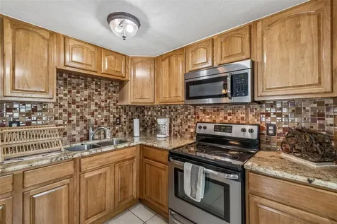 9406 W Flora Street Tampa FL 33615