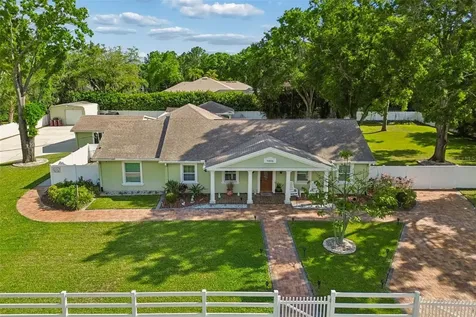 9406 W Flora Street Tampa FL 33615