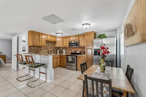 9406 W Flora Street Tampa FL 33615