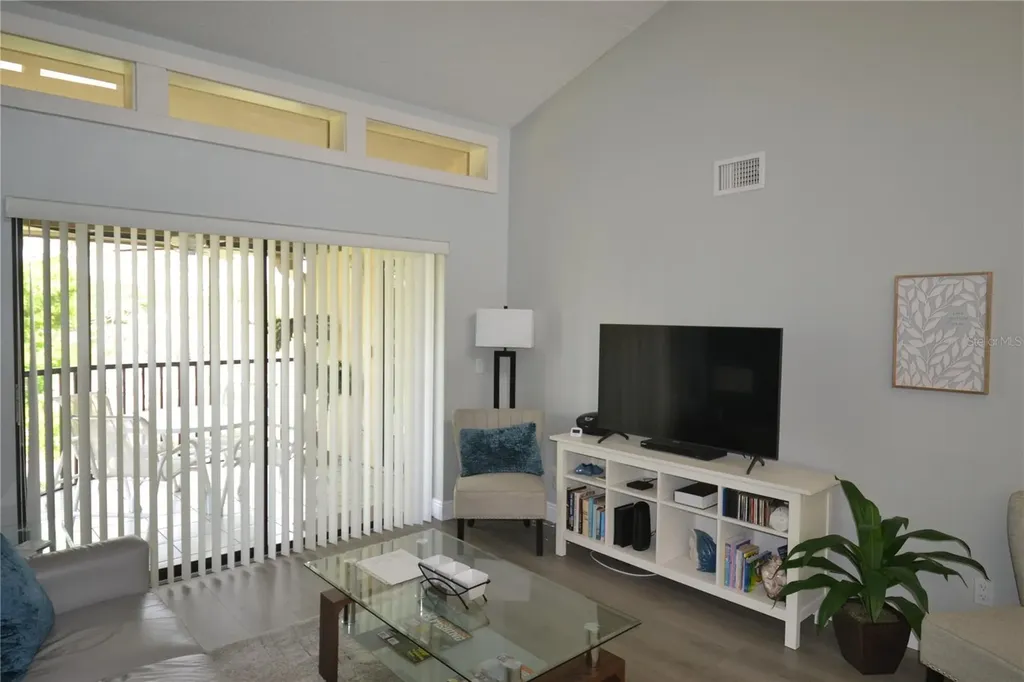 284 Woodlake Wynde Oldsmar FL 34677