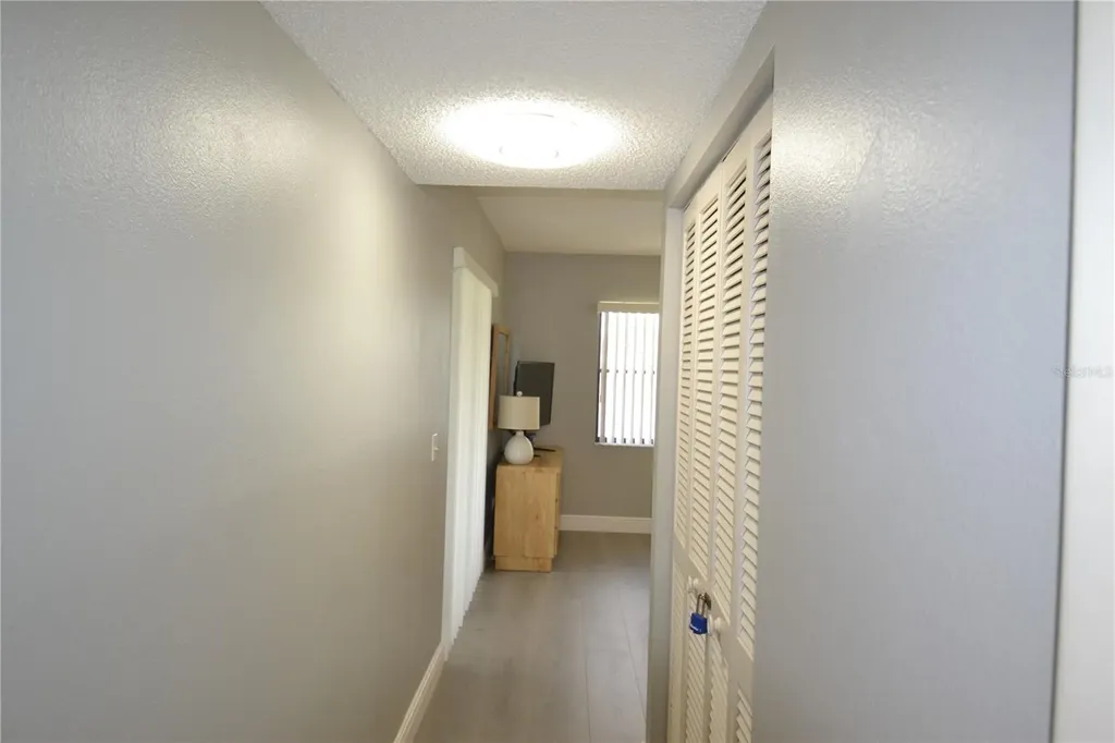 284 Woodlake Wynde Oldsmar FL 34677