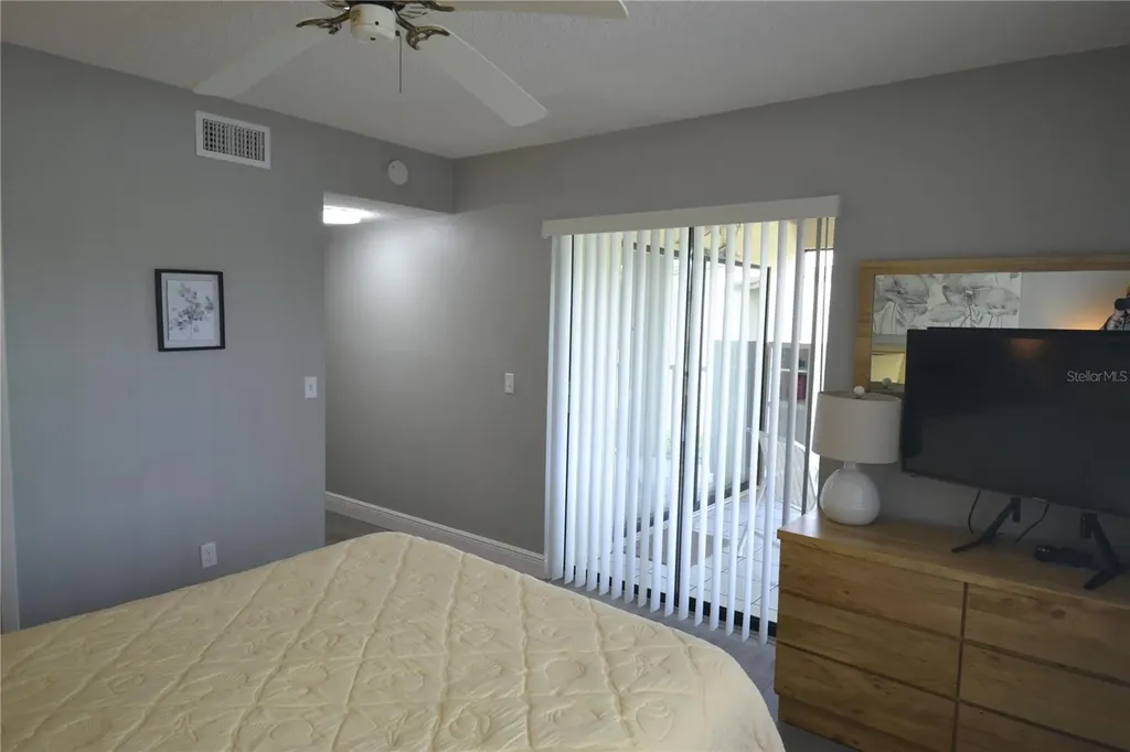 284 Woodlake Wynde Oldsmar FL 34677