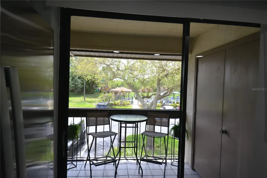 284 Woodlake Wynde Oldsmar FL 34677