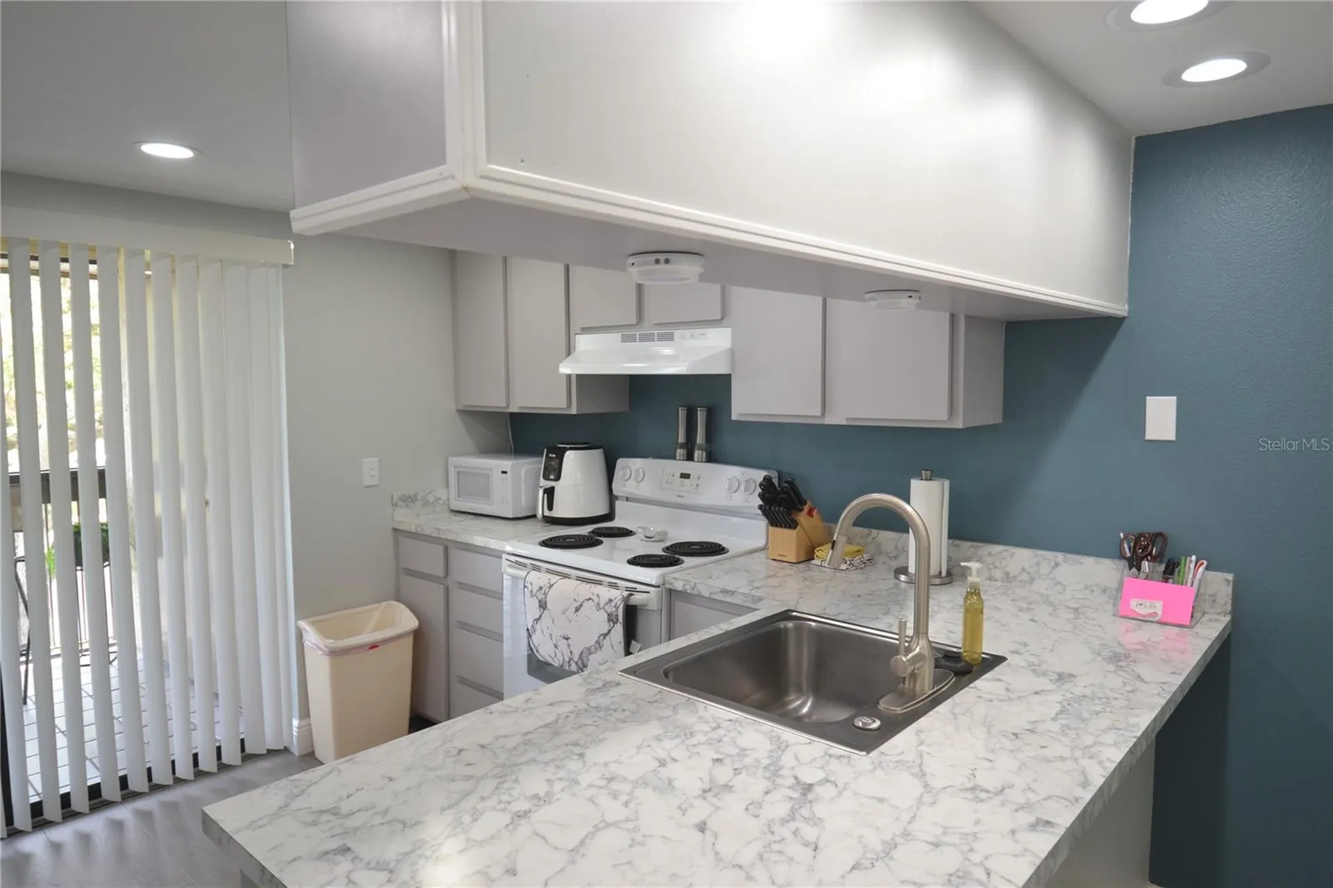 284 Woodlake Wynde Oldsmar FL 34677