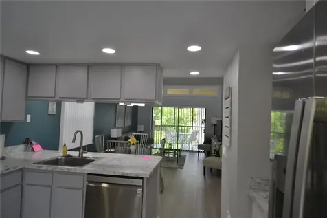 284 Woodlake Wynde Oldsmar FL 34677