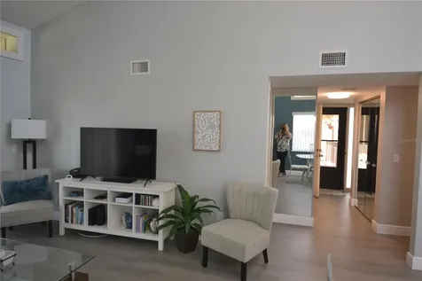 284 Woodlake Wynde Oldsmar FL 34677