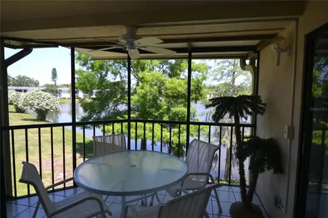 284 Woodlake Wynde Oldsmar FL 34677