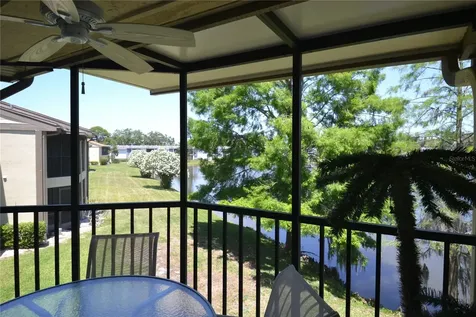 284 Woodlake Wynde Oldsmar FL 34677